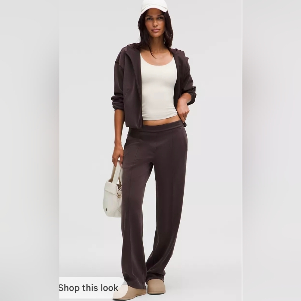 NWOT Lululemon Sofstreme Mid Rise Pant
